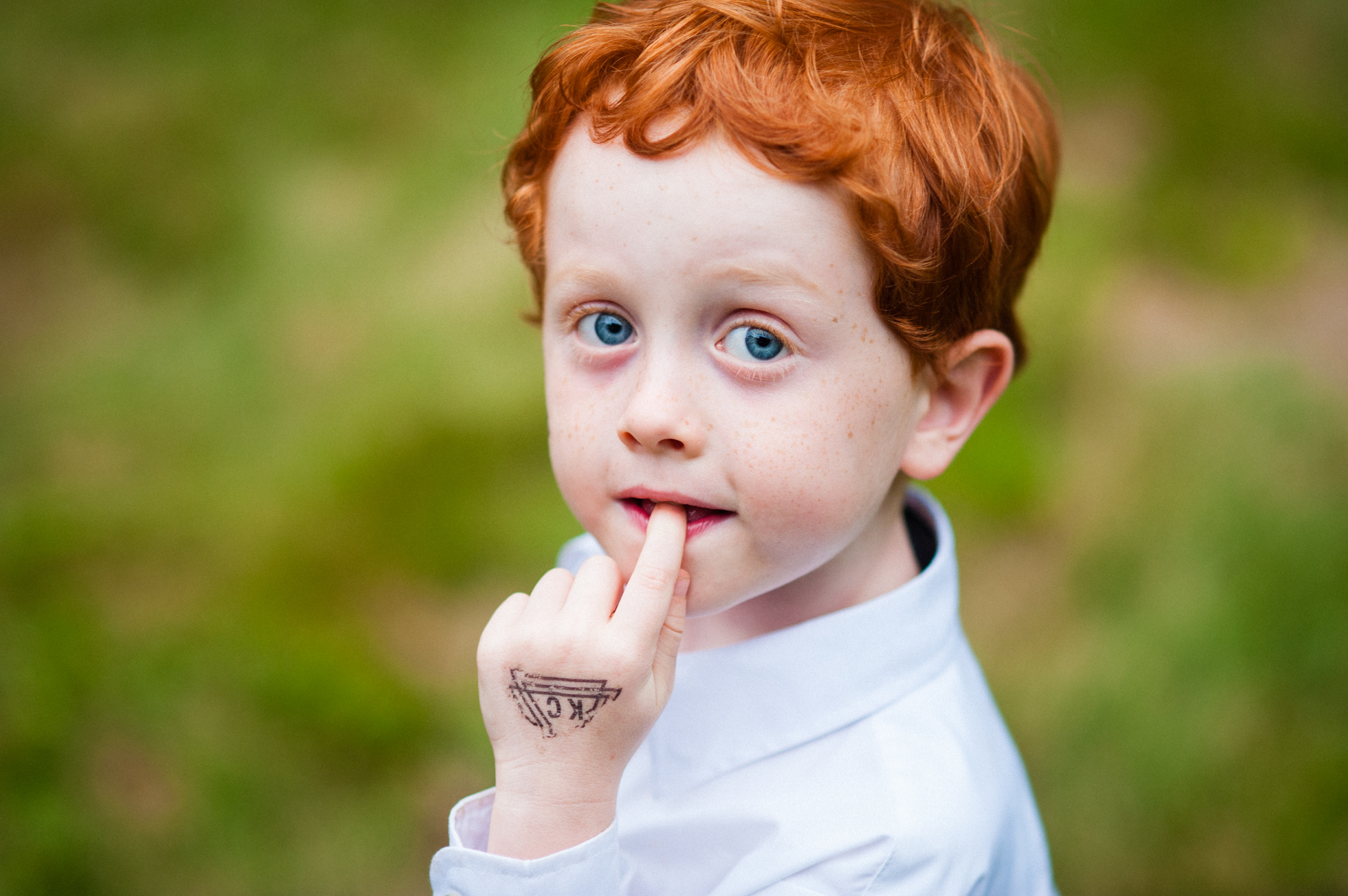 adorable kid at outdoor wedding