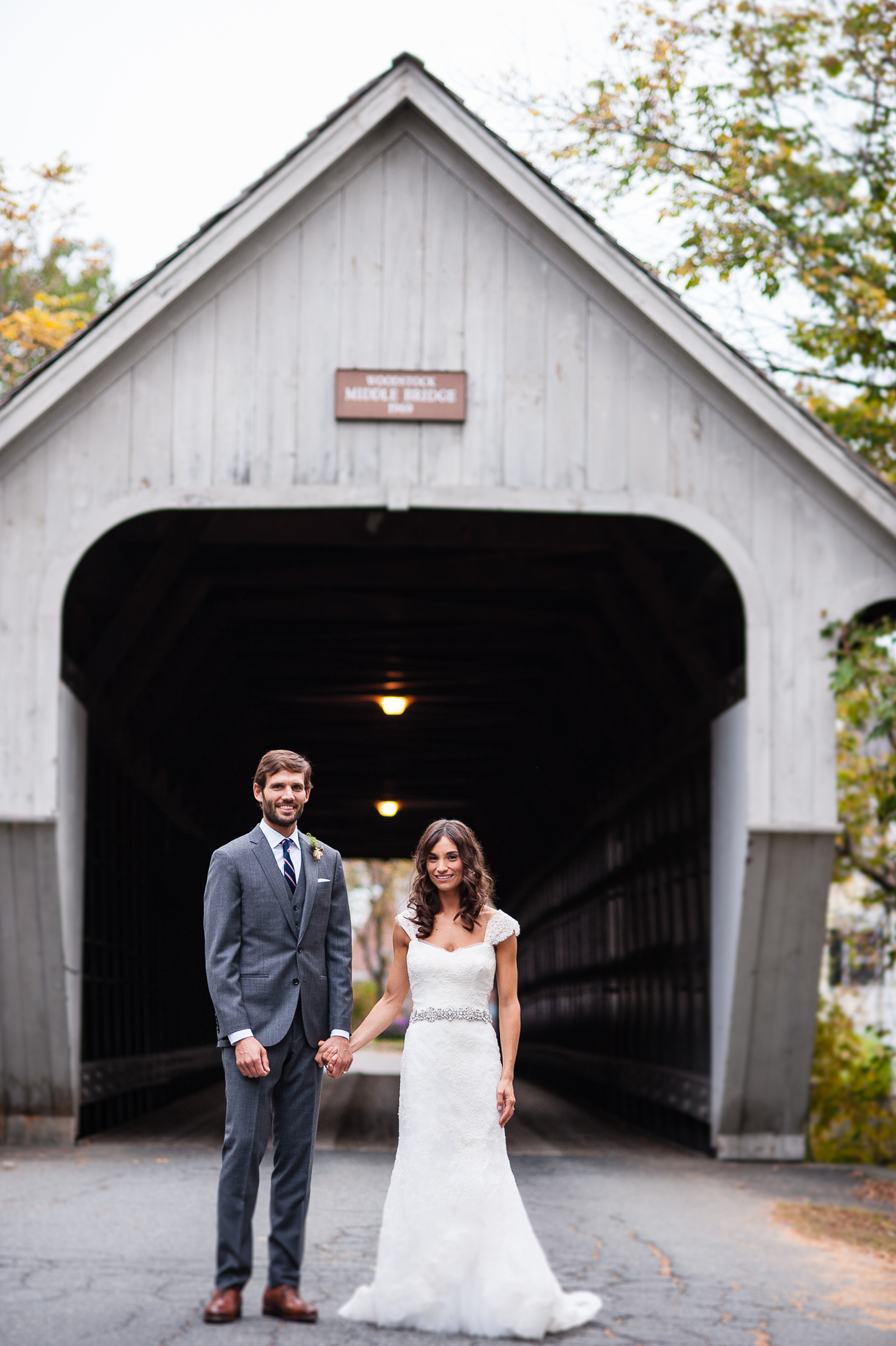 woodstock inn vermont covered bridge wedding portraits