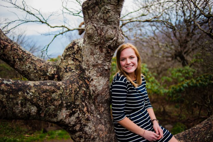 spring senior portrait at craggy gardens