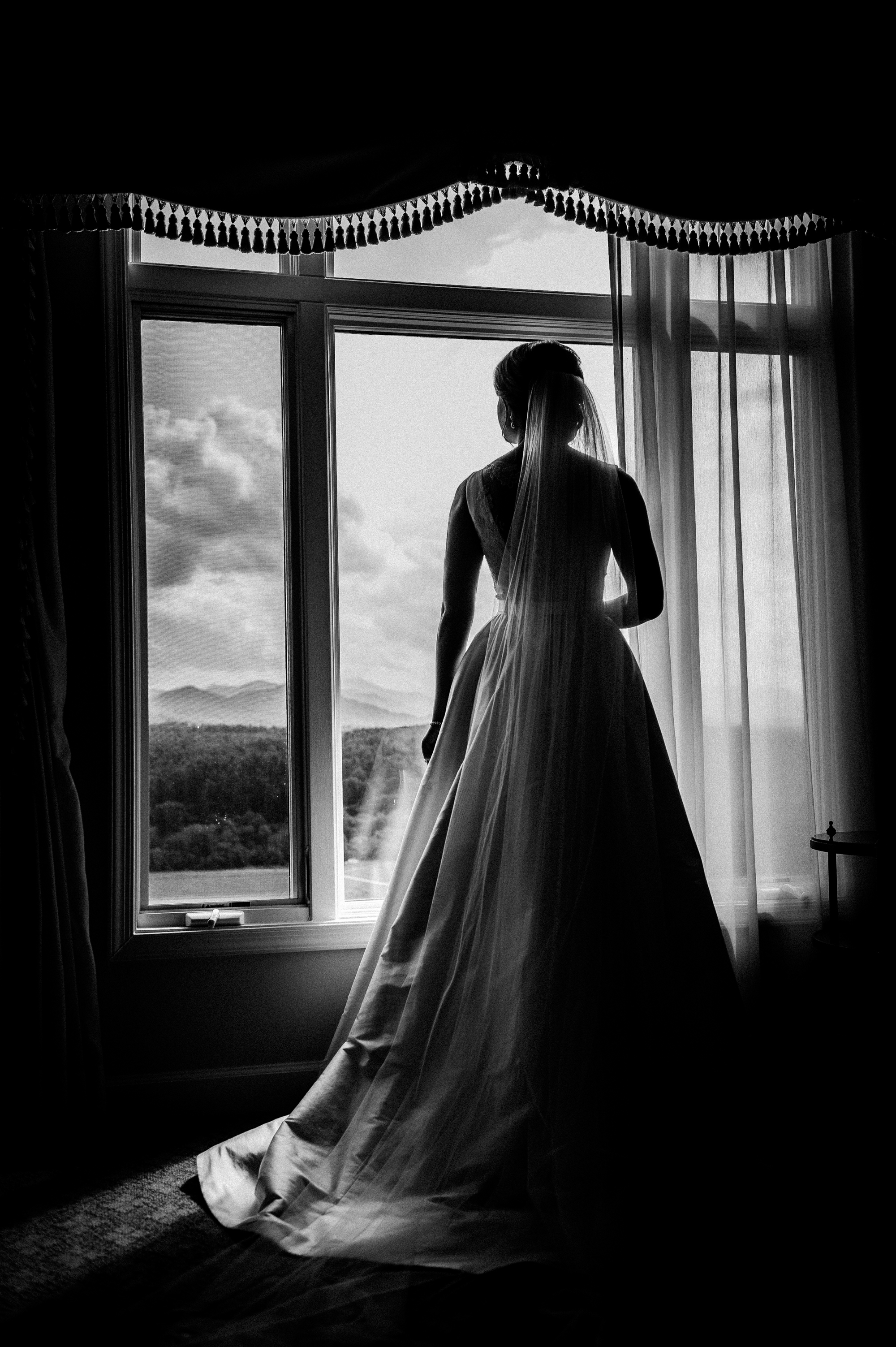 bridal portrait at the Inn on Biltmore Estate 