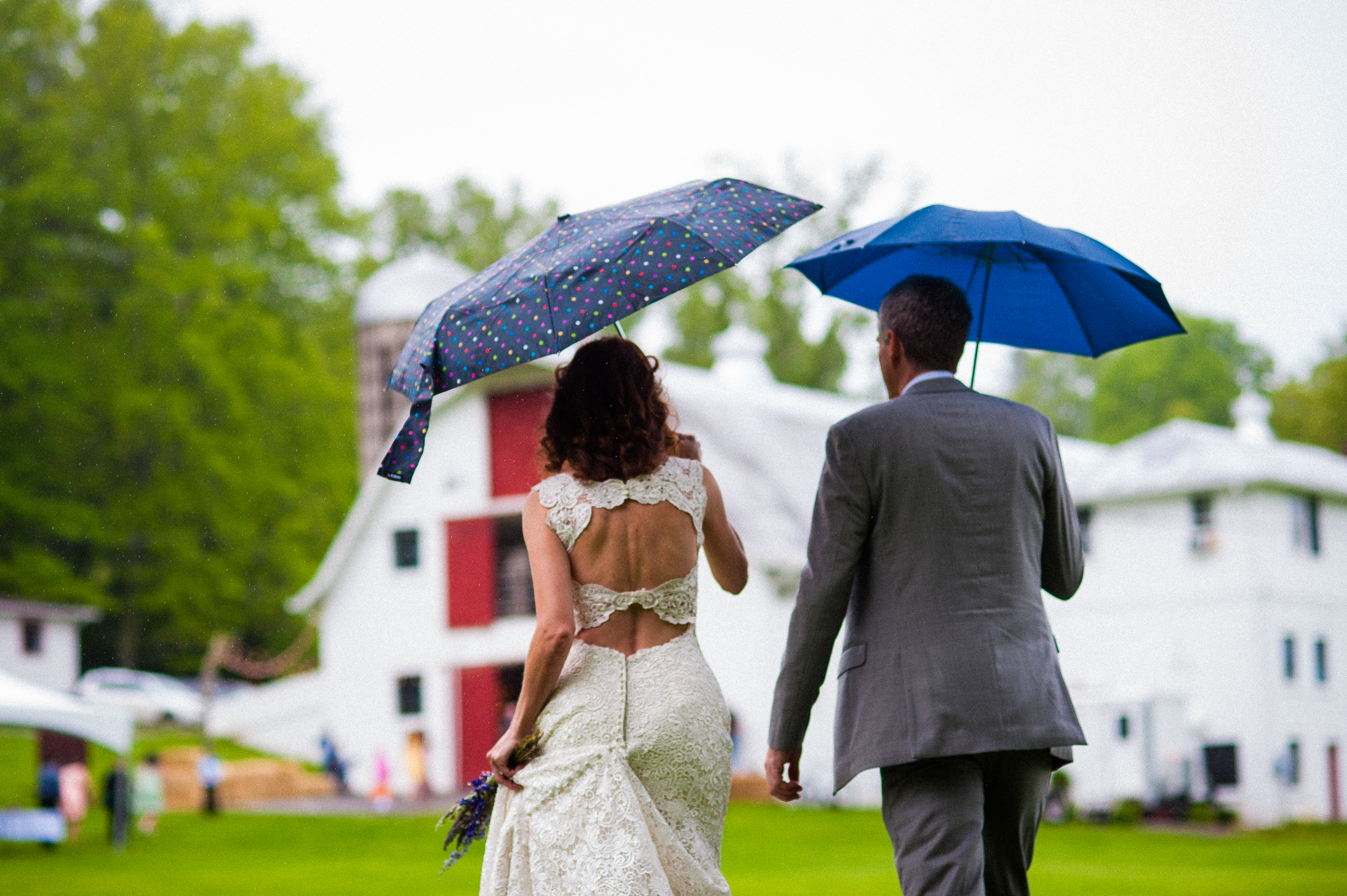 An outdoor wedding at Oskar Blues REEB Ranch 