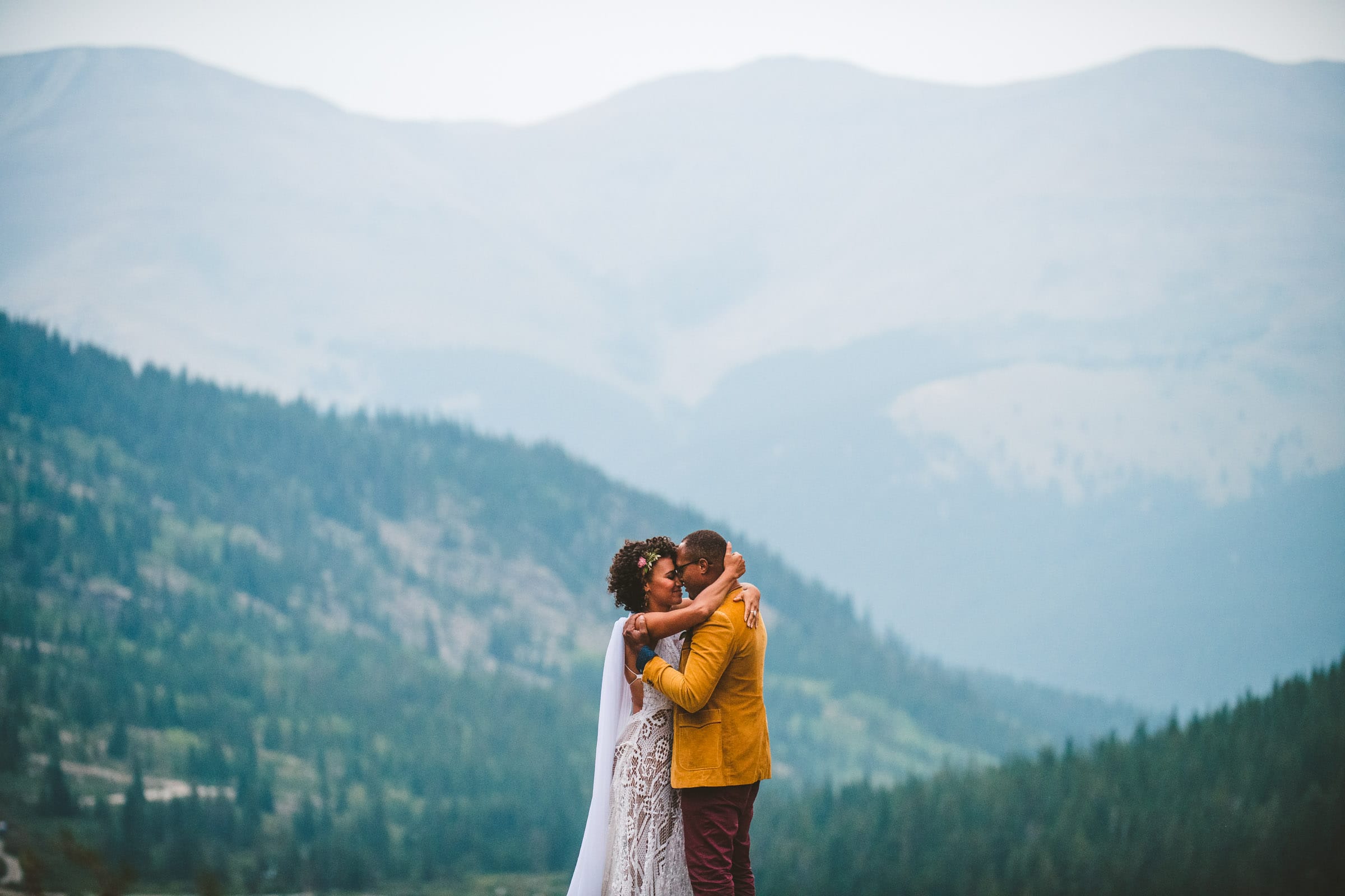 Alaska elopement photography of stylish couple.