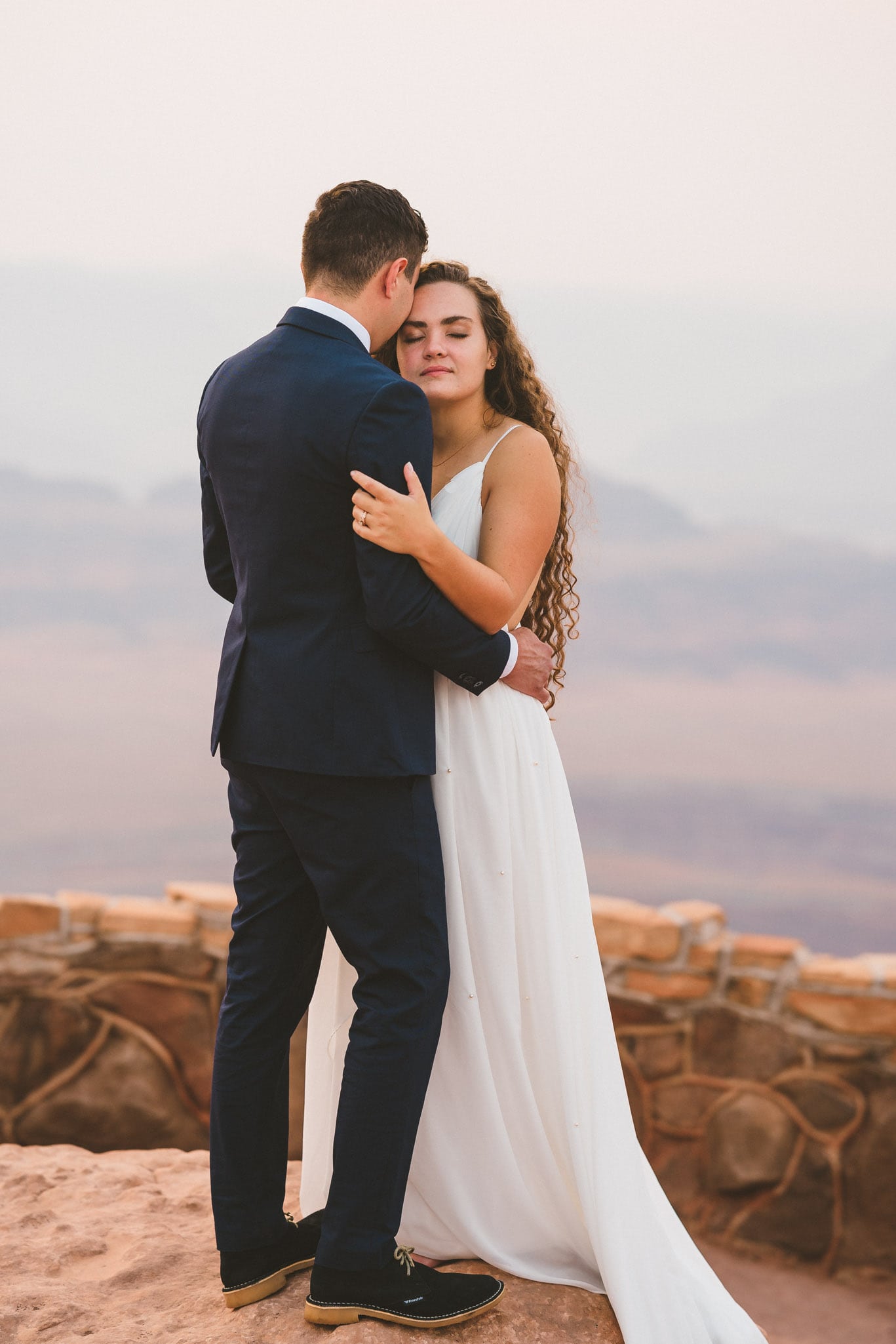 Intimate wedding photos at Dead Horse Point