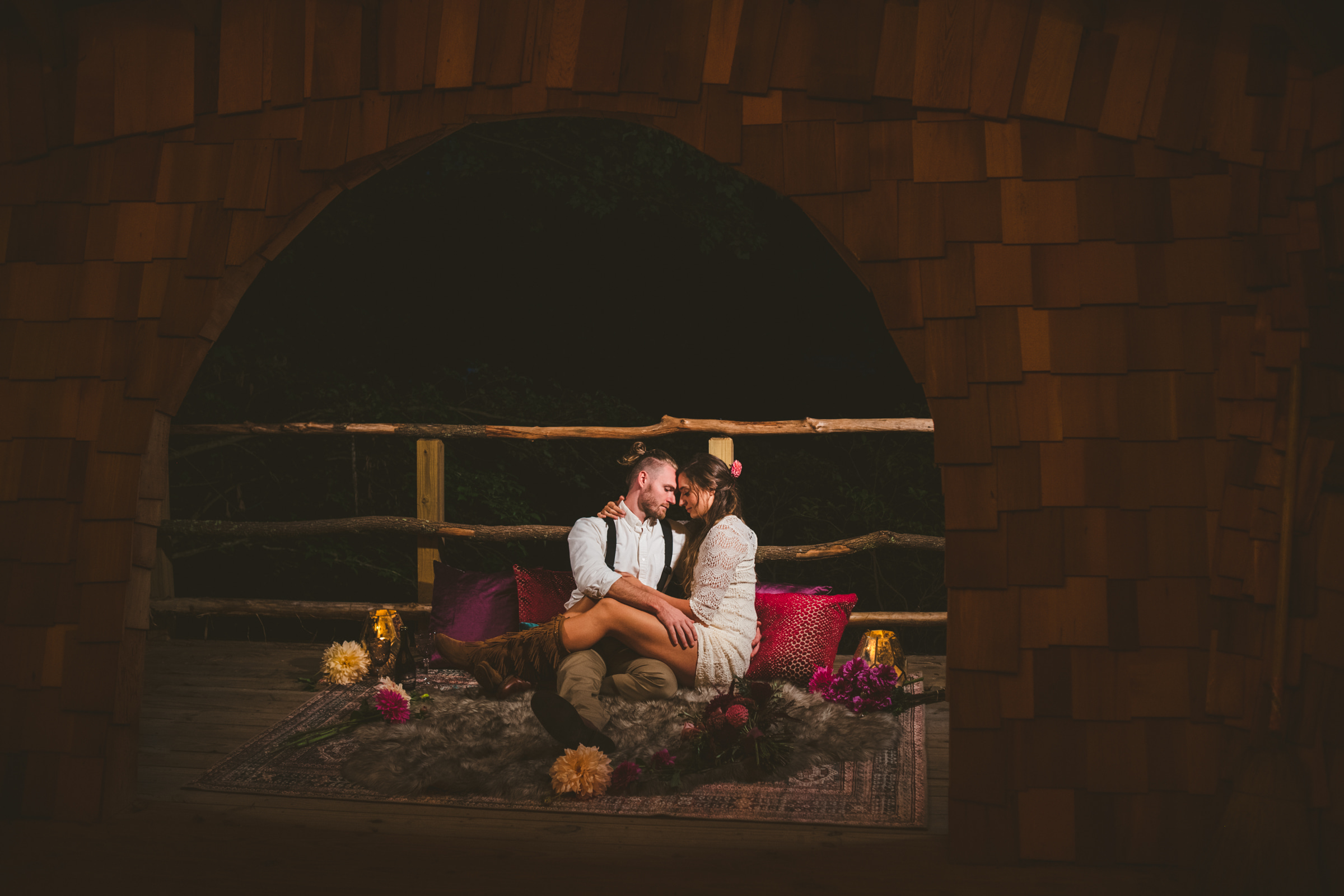 Treehouse elopement lodging